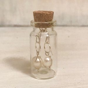 Fresh water pearl dangle earrings